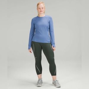 EUC 🍋 Lululemon Base Pace High-Rise
Reflective Tight 25"
Smoked Spruce